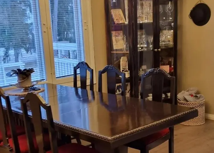 Wanha Neuvola بيت ضيافة *